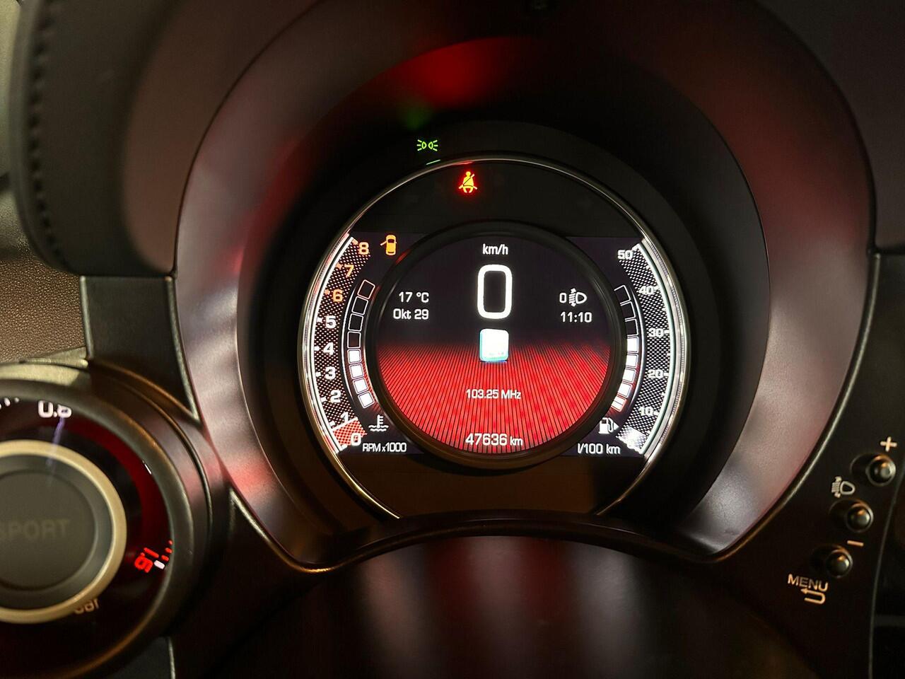 Abarth 500 595 1.4 T-Jet Scorpioneoro 595/One of 2000 165PK/Carplay/Pdc/Beats