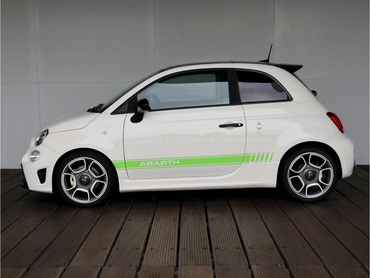 Abarth 595 1.4 T-Jet Turismo 70th Anniversary | Automaat | Schakelflippers | Sabelt stoelen | Pano-dak |