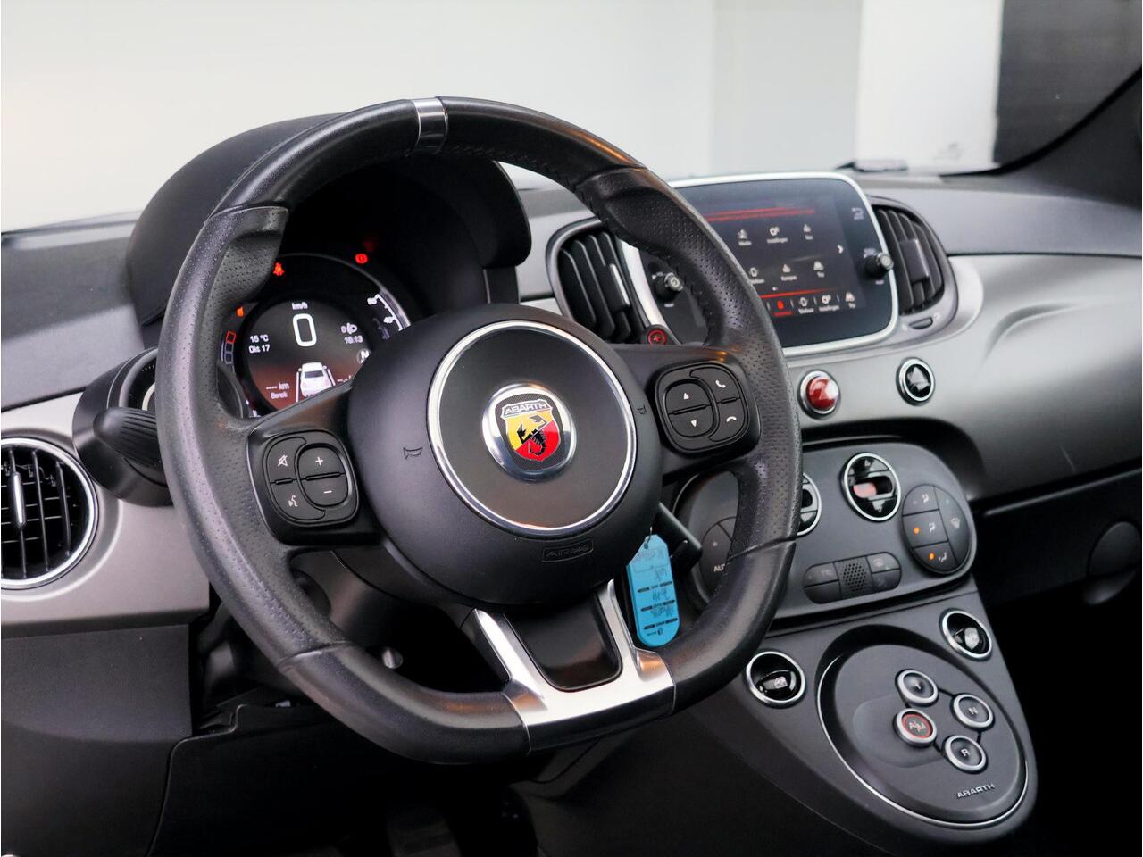 Abarth 595 1.4 T-Jet Turismo 70th Anniversary | Automaat | Schakelflippers | Sabelt stoelen | Pano-dak |