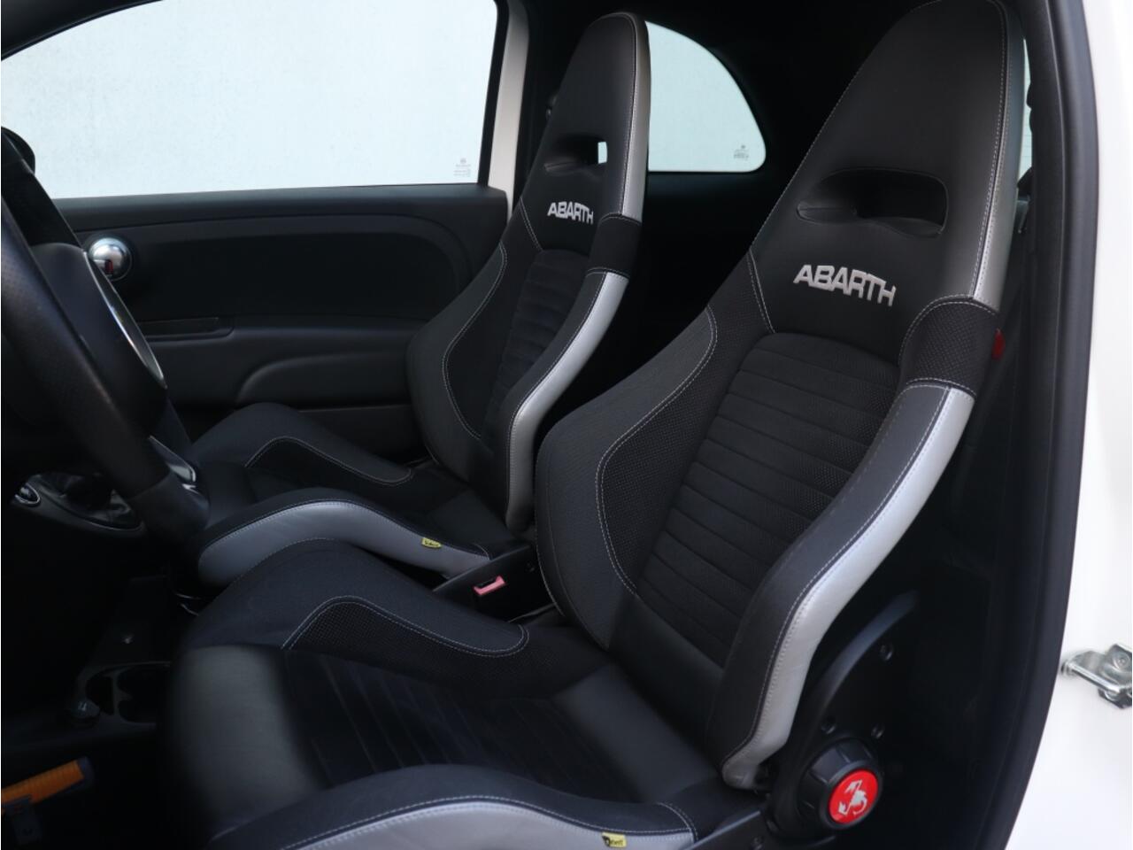 Abarth 595 1.4 T-Jet 180 PK Competizione | Sabelt | Pano | Beats | Monza