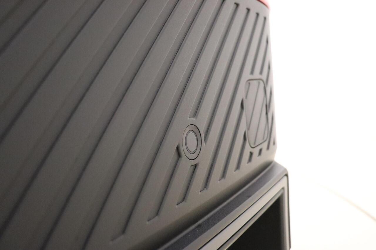 Abarth 600e Abarth Turismo 54 kWh | 20'' lichtmetalen velgen | Sabelt sportstoelen | Zwarte hemelbekleding | Alcantara sportstuur | Sperdifferentieel | Uit voorraad leverbaar!