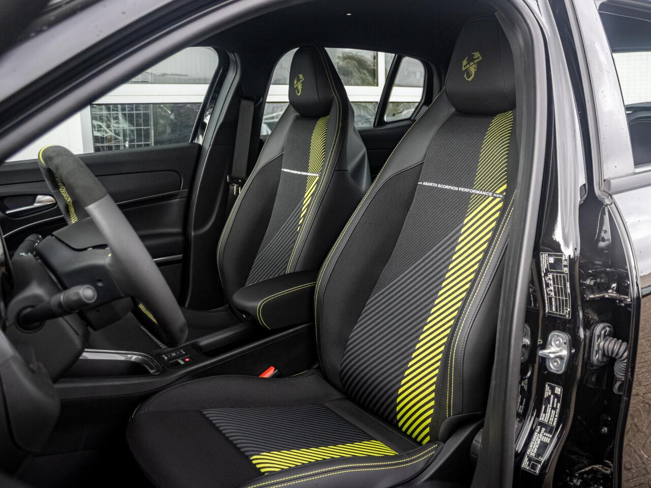 Abarth 600e Turismo 54 kWh | Uit voorraad leverbaar | 18% Bijtelling