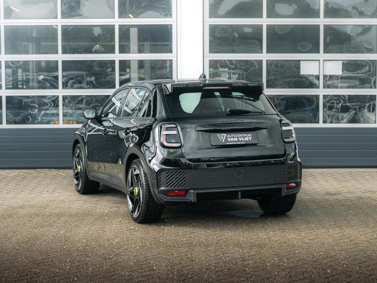 Abarth 600e Turismo 54 kWh | Uit voorraad leverbaar | 18% Bijtelling