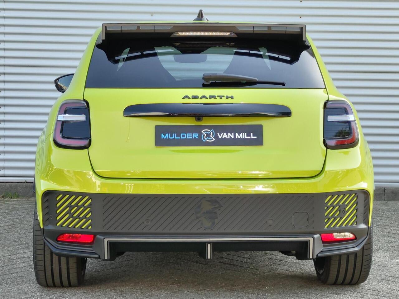 Abarth 600e Scorpionissima 54kWh 280pk | SABELT SPORTSTOELEN | ADAPTIVE CRUISE | 20" LMV | APPLE CARPLAY / ANDROID AUTO |