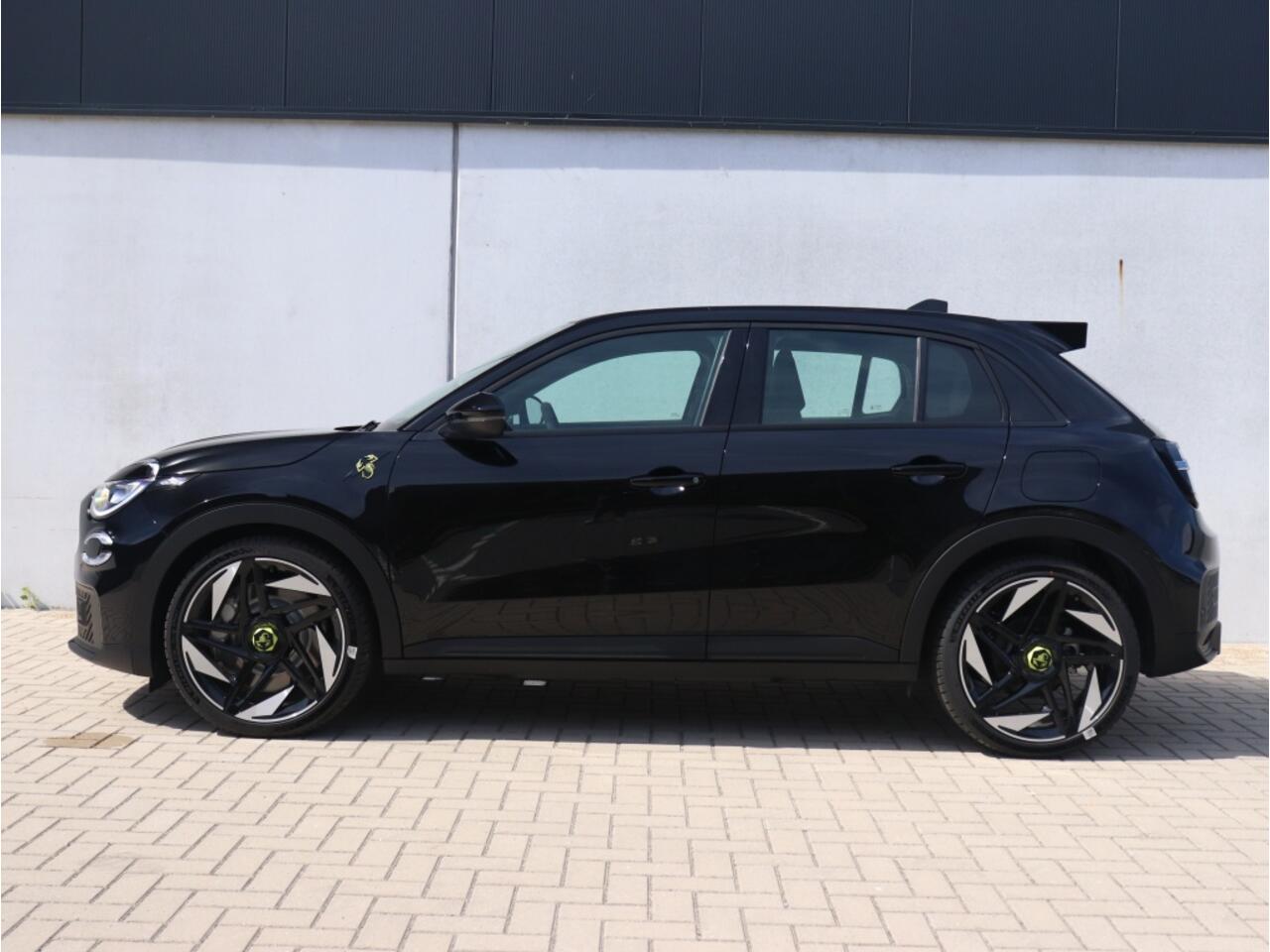 Abarth 600e Turismo 54 kWh | Sabelt | Boek nu uw proefrit!