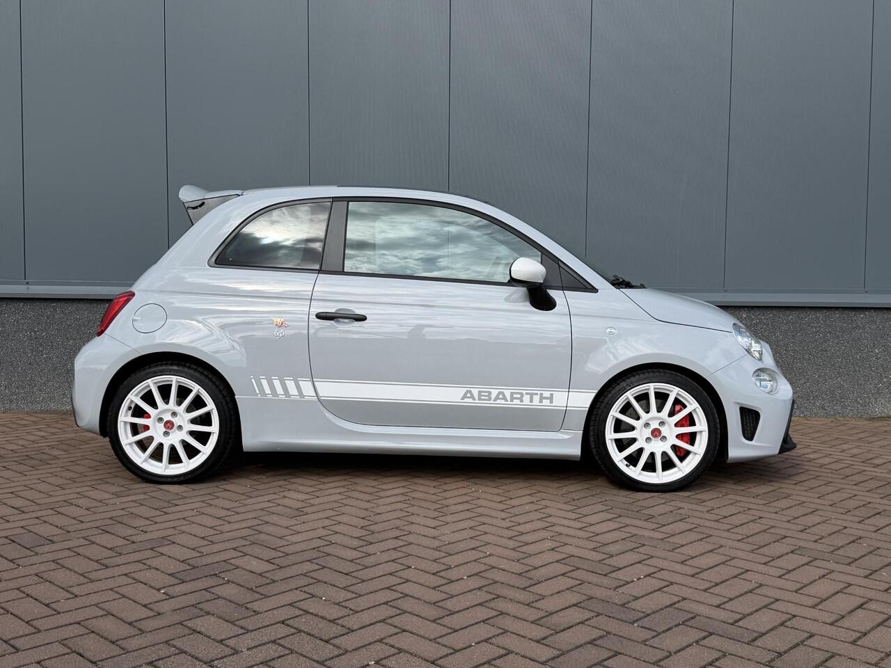Abarth 695 1.4 T-Jet Esseesse PANO | BEATS | AKRA