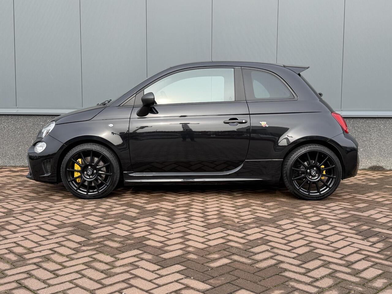 Abarth 695 1.4 T-Jet Competizione BEATS | CARBON | SABELT