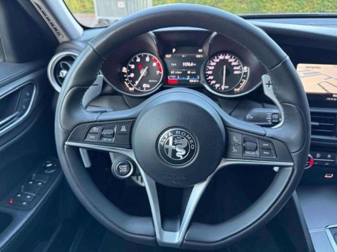 Alfa Romeo GIULIA 2.0T AWD Q4 VELOCE/ACRUISE/NAV/XENON/LED
