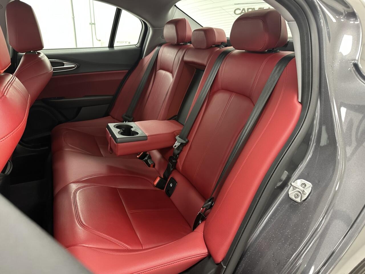 Alfa Romeo GIULIA 2.0T Super | Leer | Bi-Xenon | Flippers |