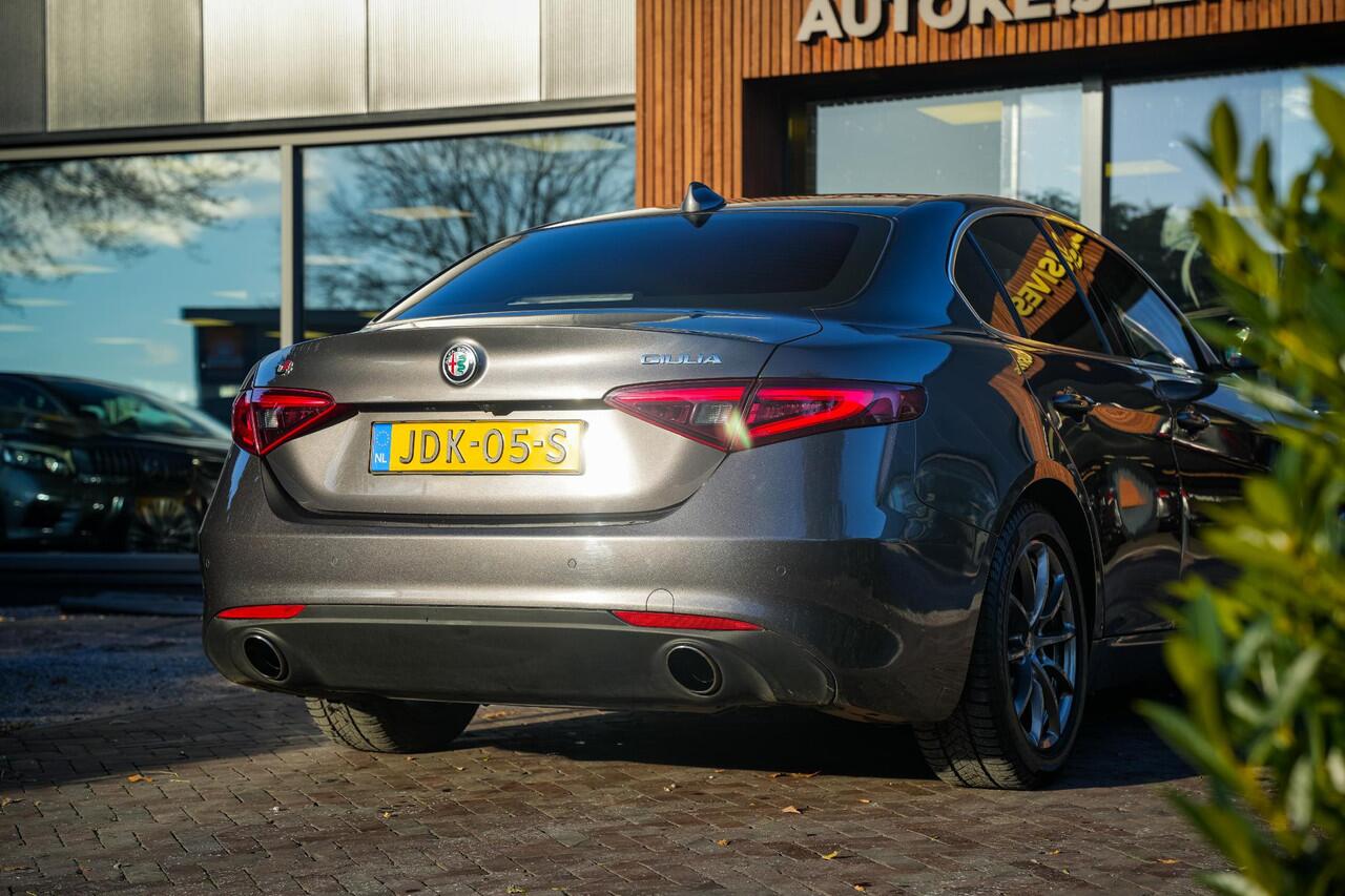 Alfa Romeo GIULIA 2.0 T AWD Gepantserd 280 PK | Diplomatiek veiligheidsglas | Ex-regeringsauto Italië | Unieke historie