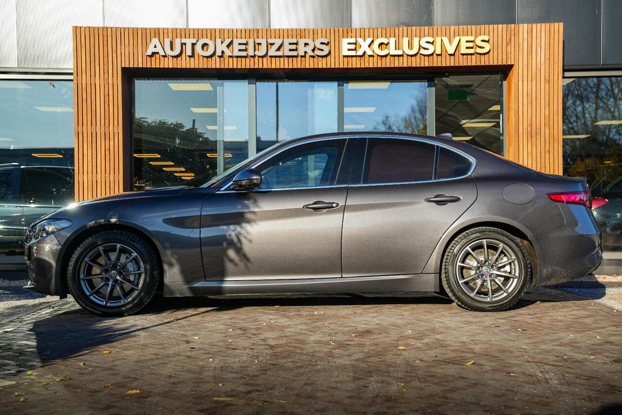 Alfa Romeo GIULIA 2.0 T AWD Gepantserd 280 PK | Diplomatiek veiligheidsglas | Ex-regeringsauto Italië | Unieke historie