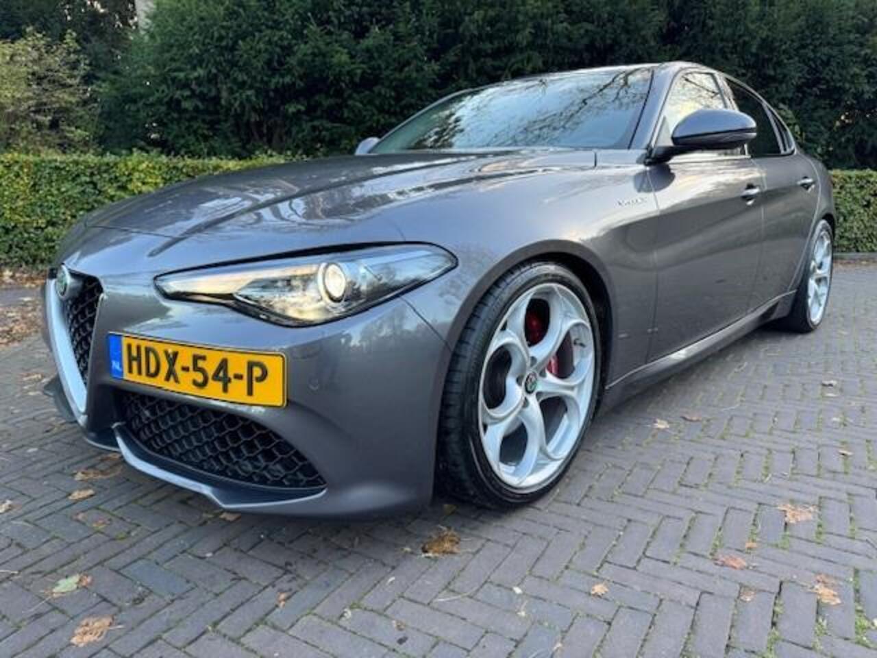 Alfa Romeo GIULIA 2.0T AWD Q4 VELOCE/ACRUISE/NAV/XENON/LED