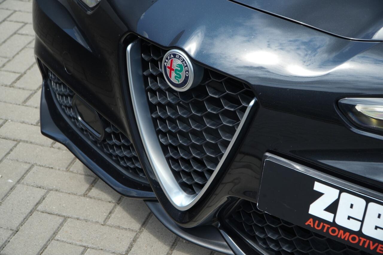 Alfa Romeo GIULIA 2.0 Turbo 280 PK Super | Veloce | Carplay | Raggazon | Xenon | 1