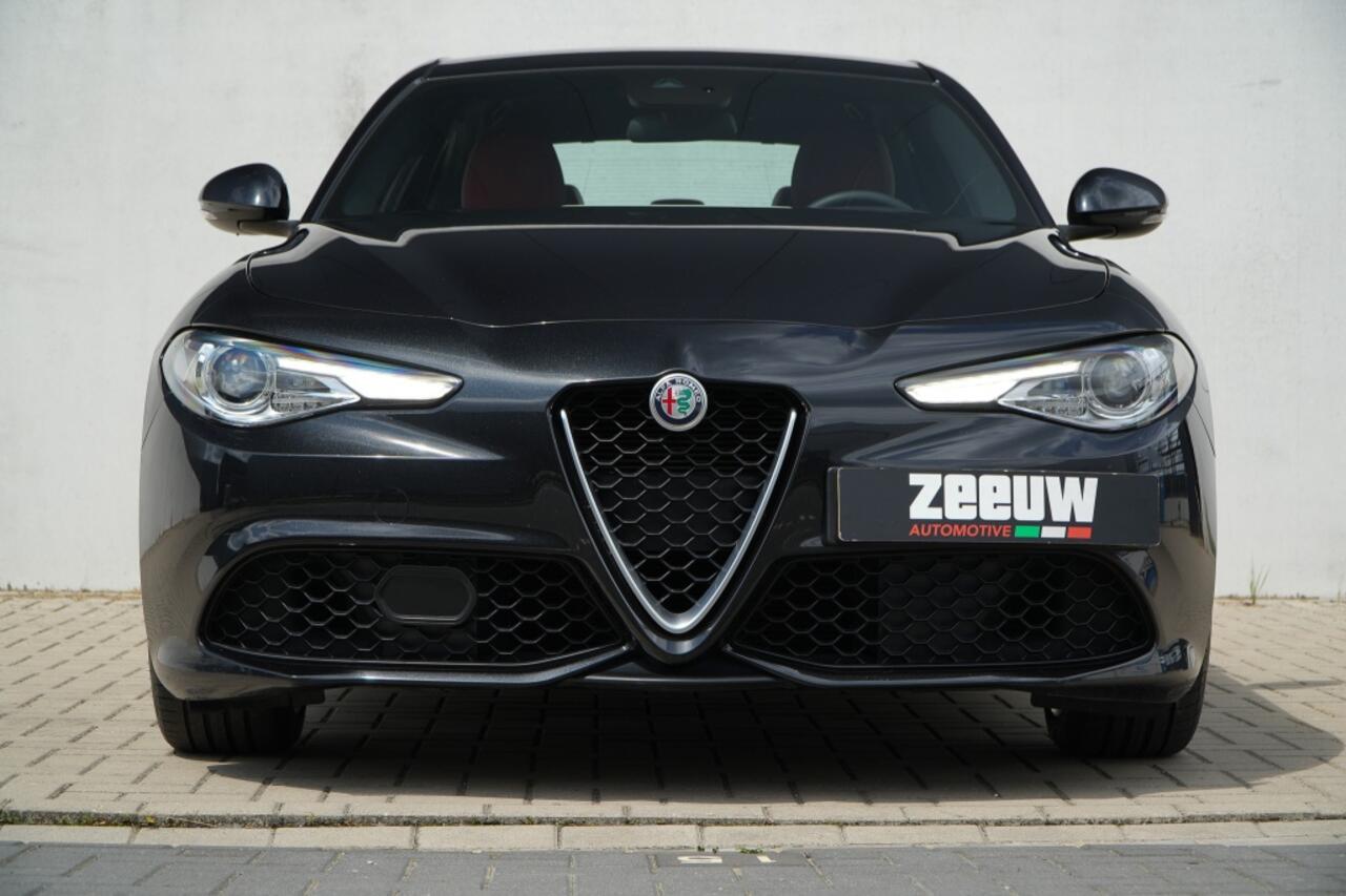 Alfa Romeo GIULIA 2.0 Turbo 280 PK Super | Veloce | Carplay | Raggazon | Xenon | 1