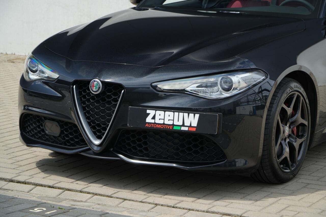 Alfa Romeo GIULIA 2.0 Turbo 280 PK Super | Veloce | Carplay | Raggazon | Xenon | 1