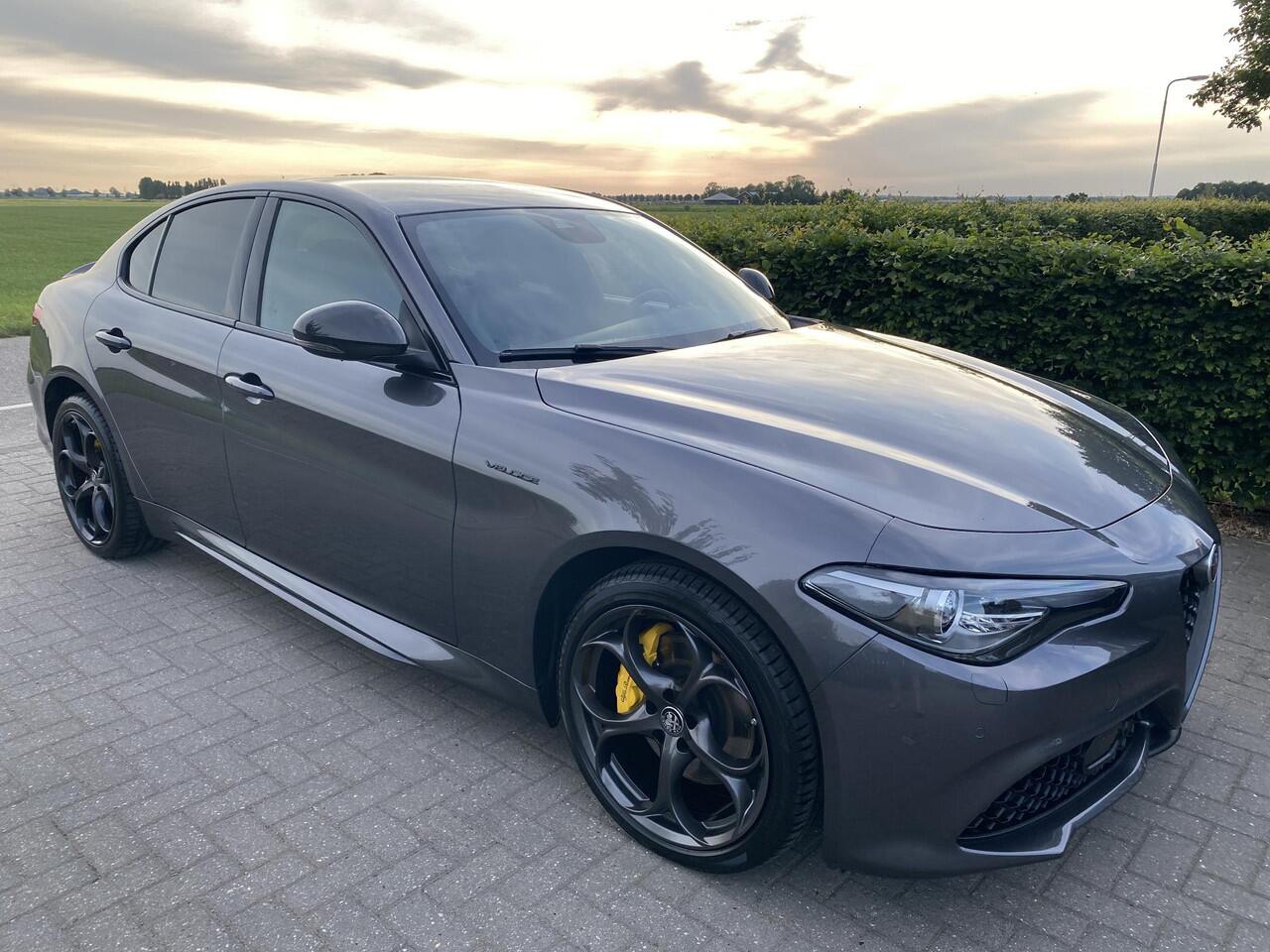 Alfa Romeo GIULIA 2.0 T Veloce Ti AWD QV interieur Harman Kardon Adaptief onderstel LSD