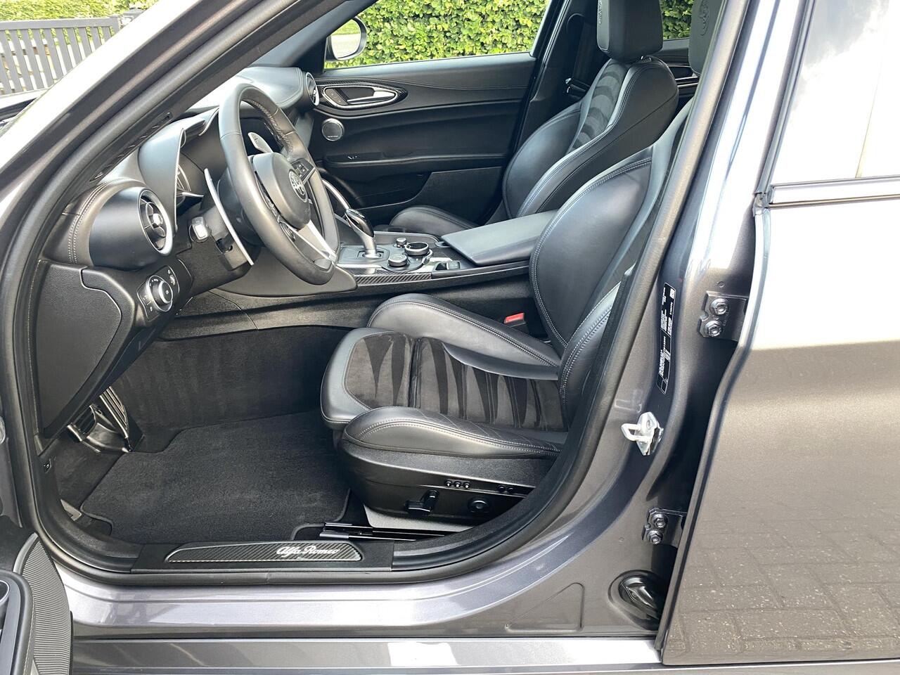 Alfa Romeo GIULIA 2.0 T Veloce Ti AWD QV interieur Harman Kardon Adaptief onderstel LSD