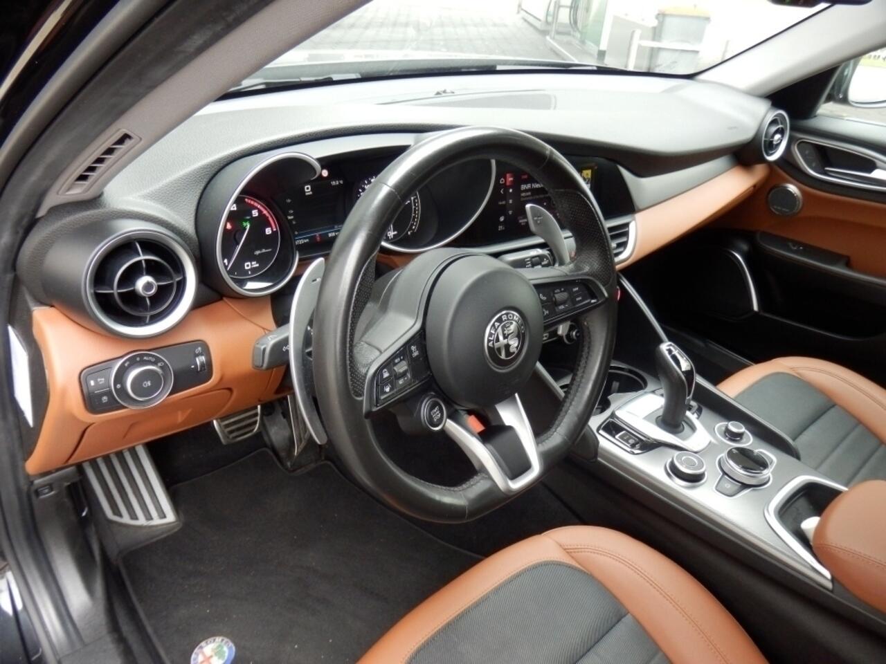 Alfa Romeo GIULIA 2.2 Sprint I Automaat I 240 pk* I Schuif/kantel dak I Adp. crui