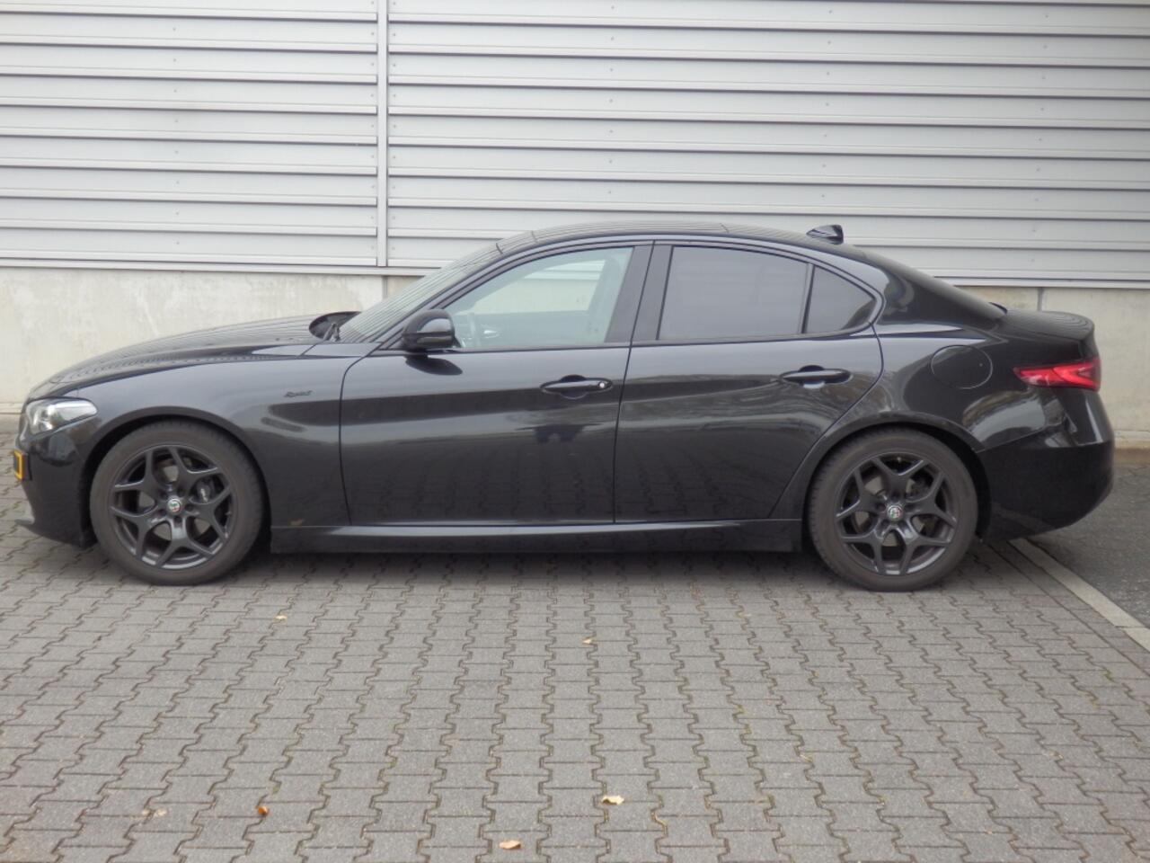Alfa Romeo GIULIA 2.2 Sprint I Automaat I 240 pk* I Schuif/kantel dak I Adp. crui