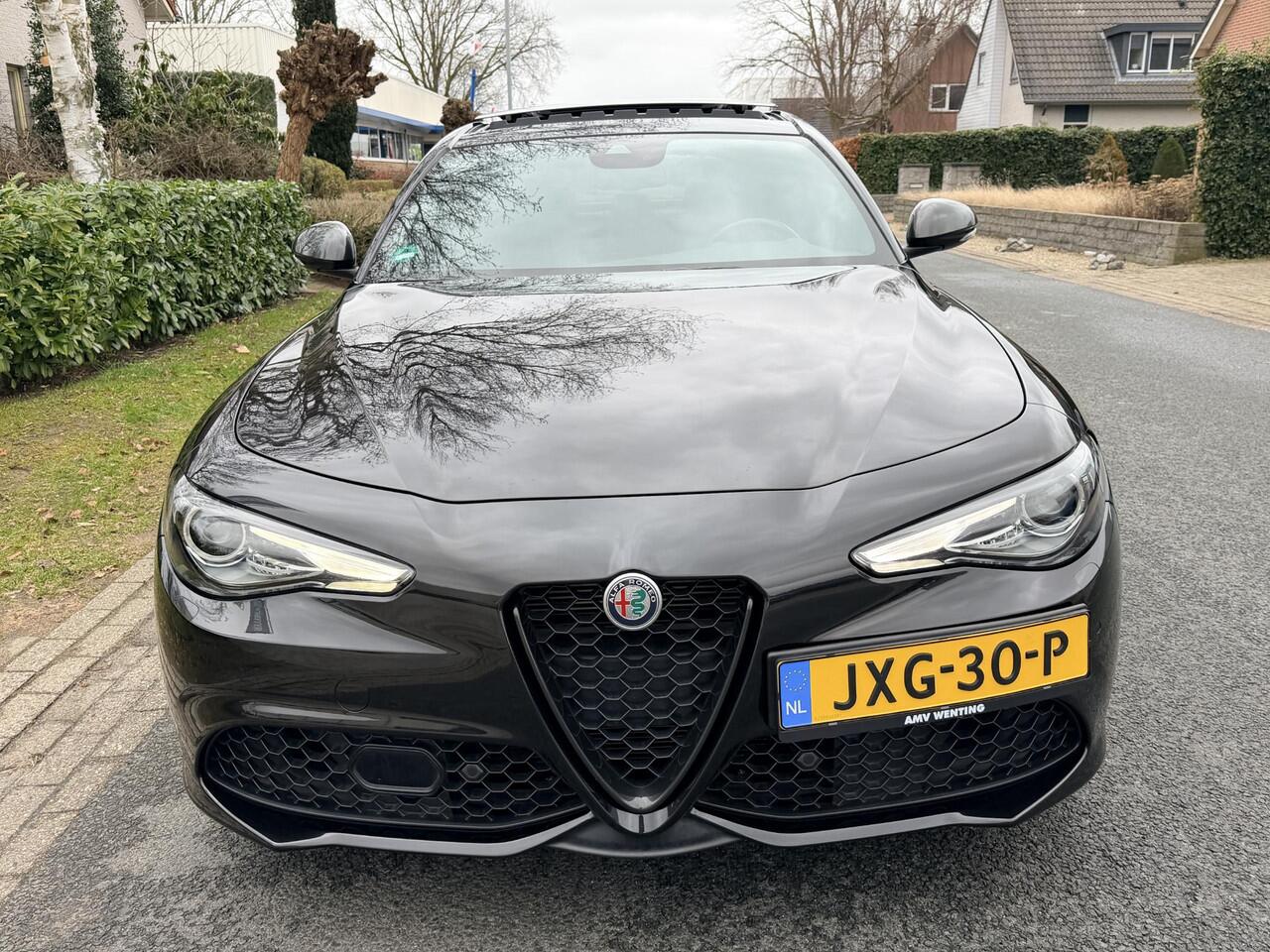 Alfa Romeo GIULIA 2.0T Veloce Q4 AWD 280PK PanooLeder