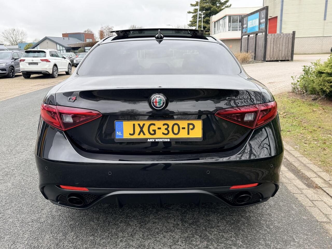 Alfa Romeo GIULIA 2.0T Veloce Q4 AWD 280PK PanooLeder