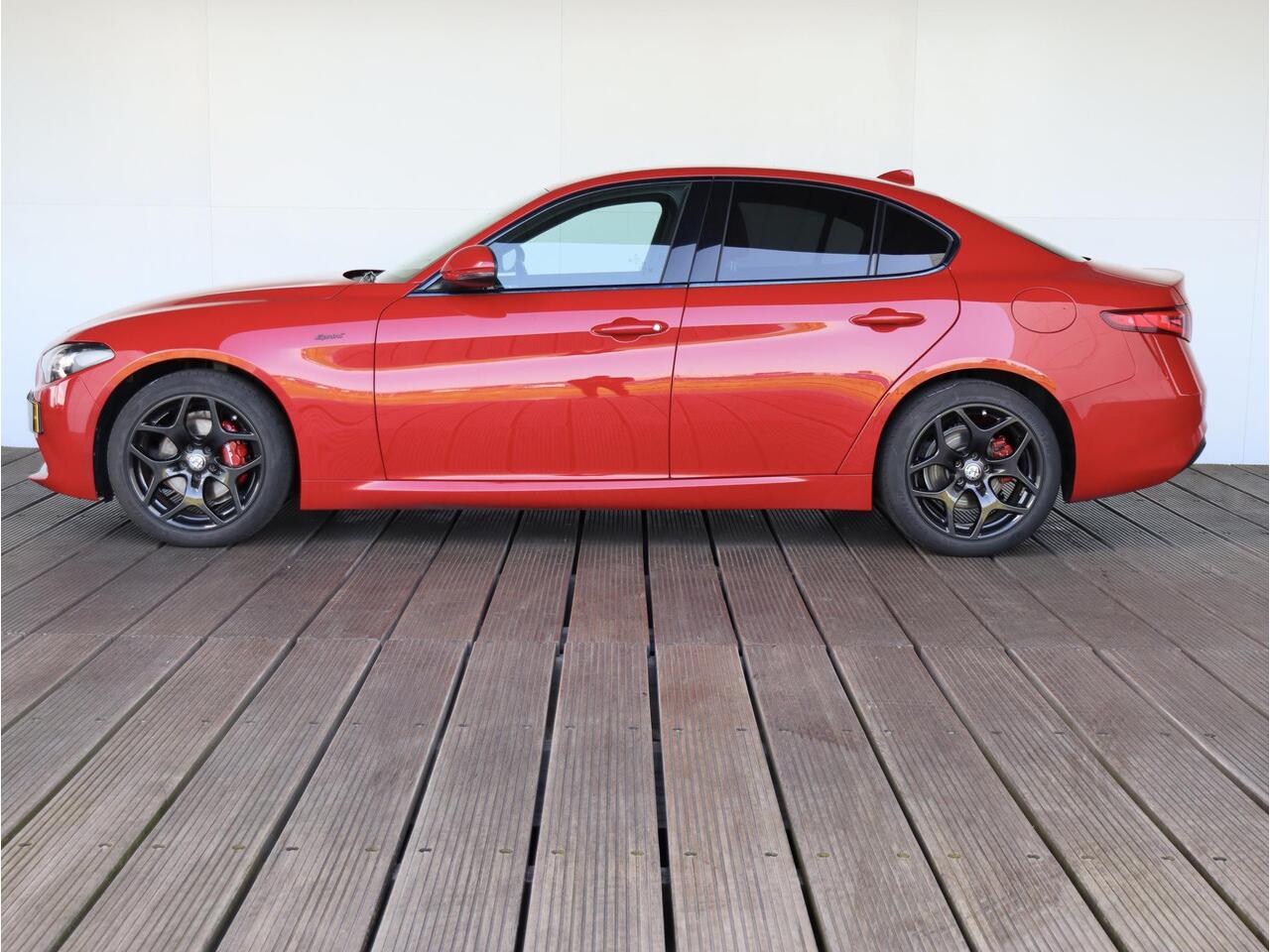 Alfa Romeo GIULIA 2.0T Sprint | Veloce Interieur | Stoel- & stuurverwarming | Schakelflippers | Adaptive Cruise Control