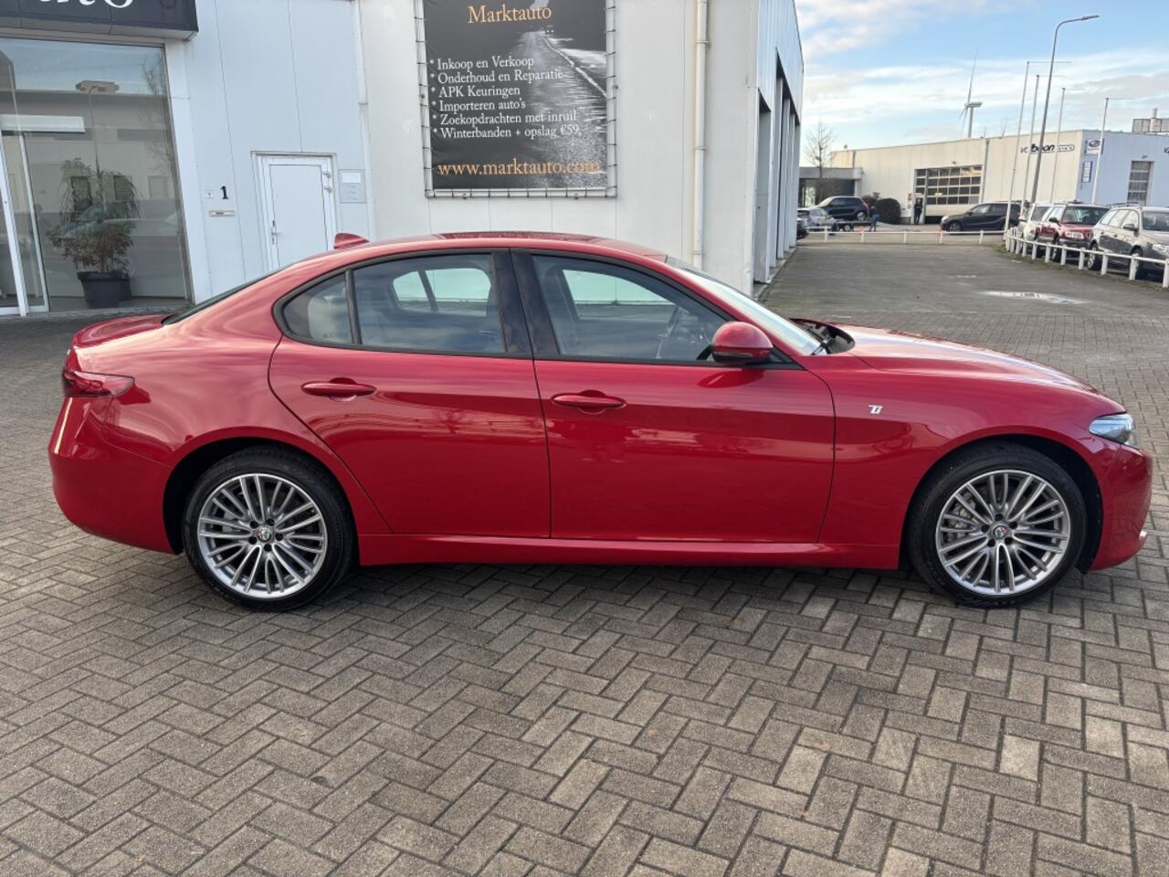 Alfa Romeo GIULIA 2.0 T Veloce Ti AWD Carplay Camera Keyless Adaptive Cruise