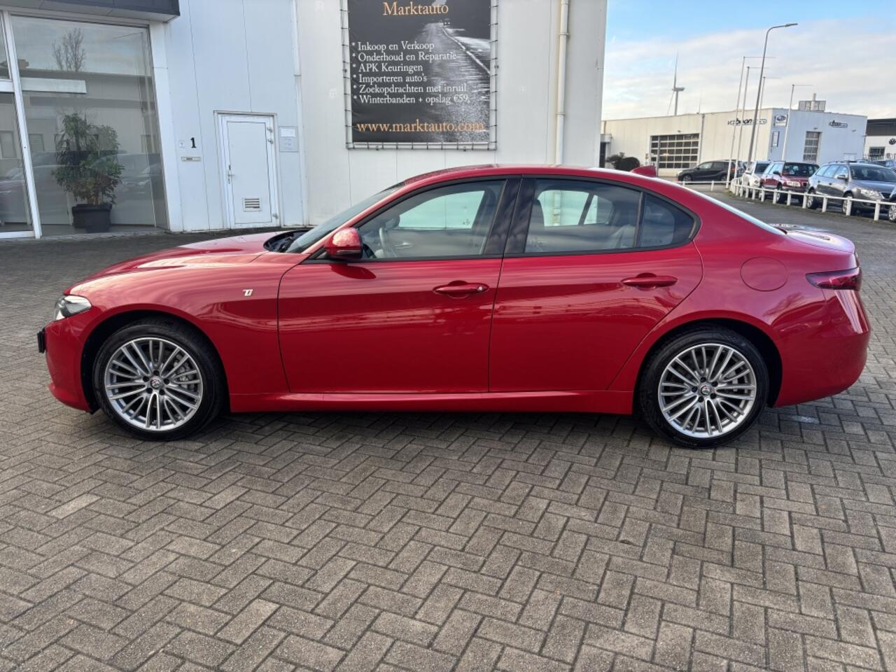 Alfa Romeo GIULIA 2.0 T Veloce Ti AWD Carplay Camera Keyless Adaptive Cruise