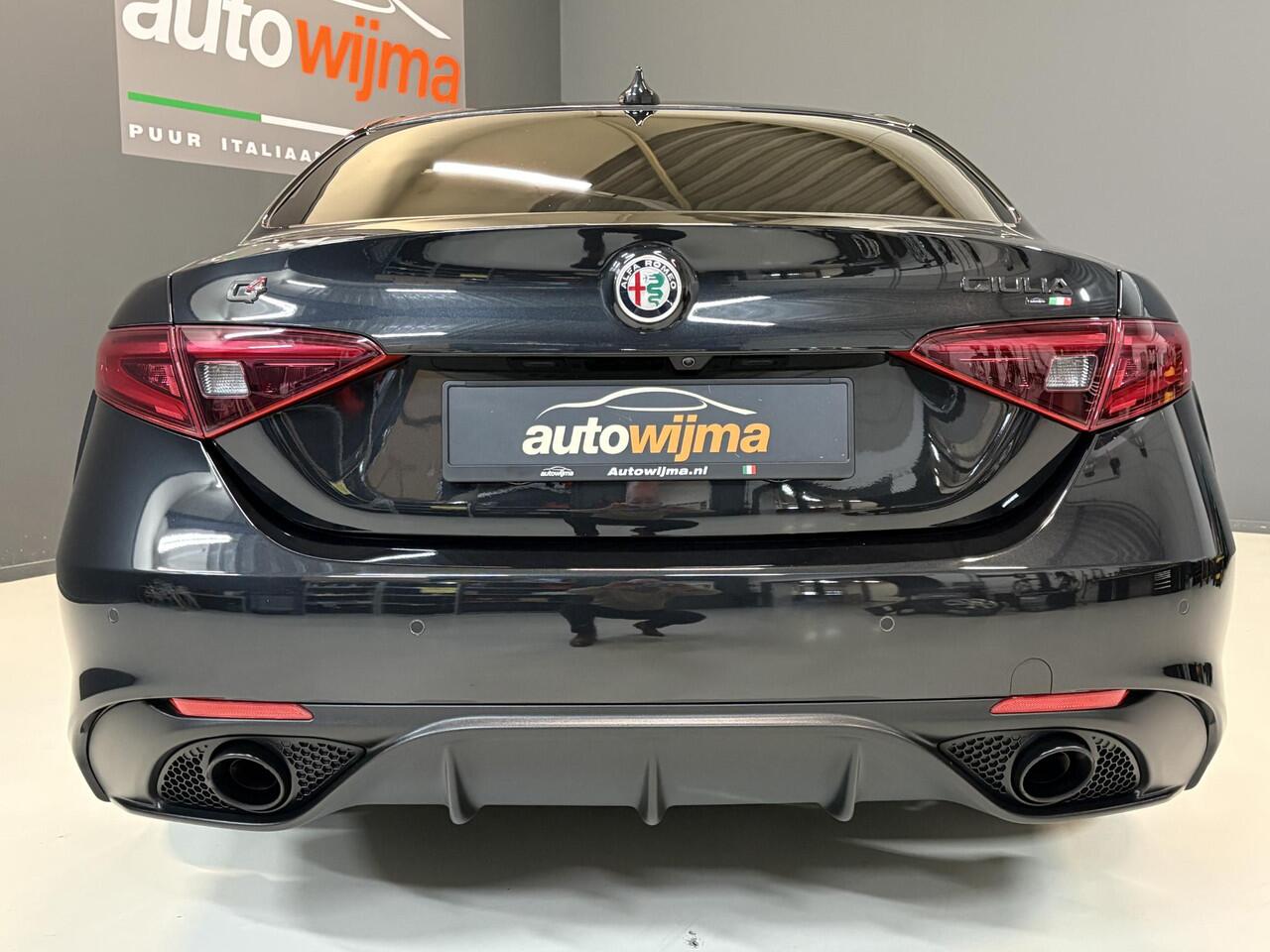 Alfa Romeo GIULIA 2.0 Turbo 280pk Automaat Q4 Estrema Unieke Uitvoering! Alle Opties!