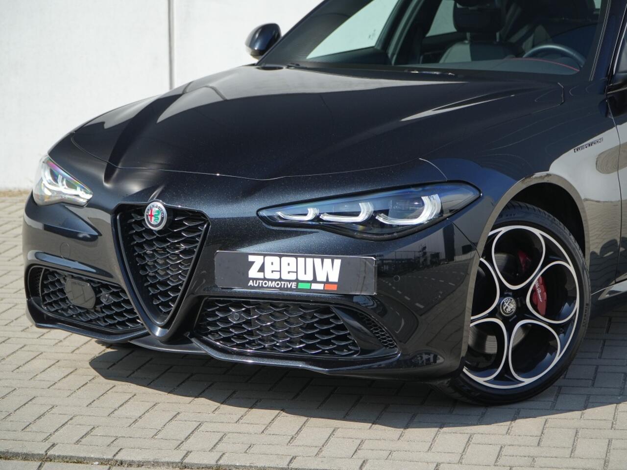 Alfa Romeo GIULIA 2.0 Turbo 280 PK Competizione Q4 AWD | Harman | Veloce | 19"