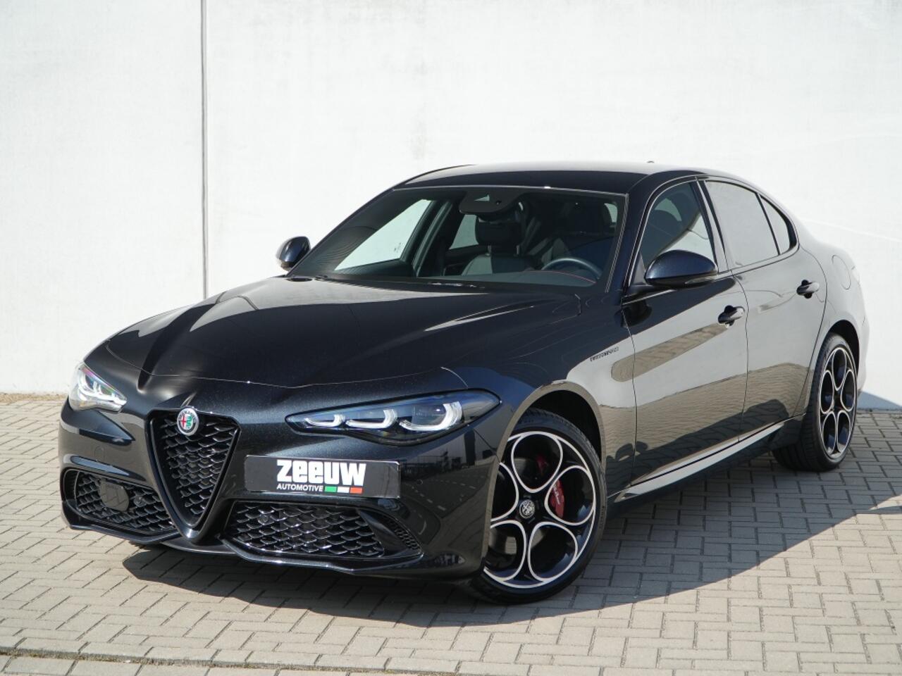 Alfa Romeo GIULIA 2.0 Turbo 280 PK Competizione Q4 AWD | Harman | Veloce | 19"