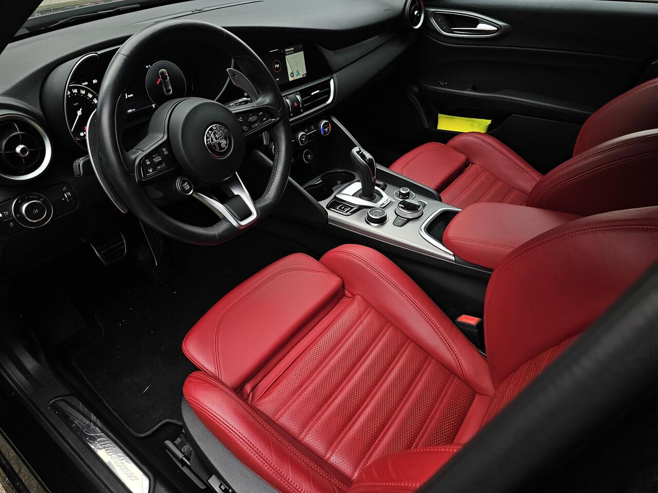 Alfa Romeo GIULIA 2.0 T 280PK Q4 Veloce 4WD / ROOD LEDER / ADAS 2