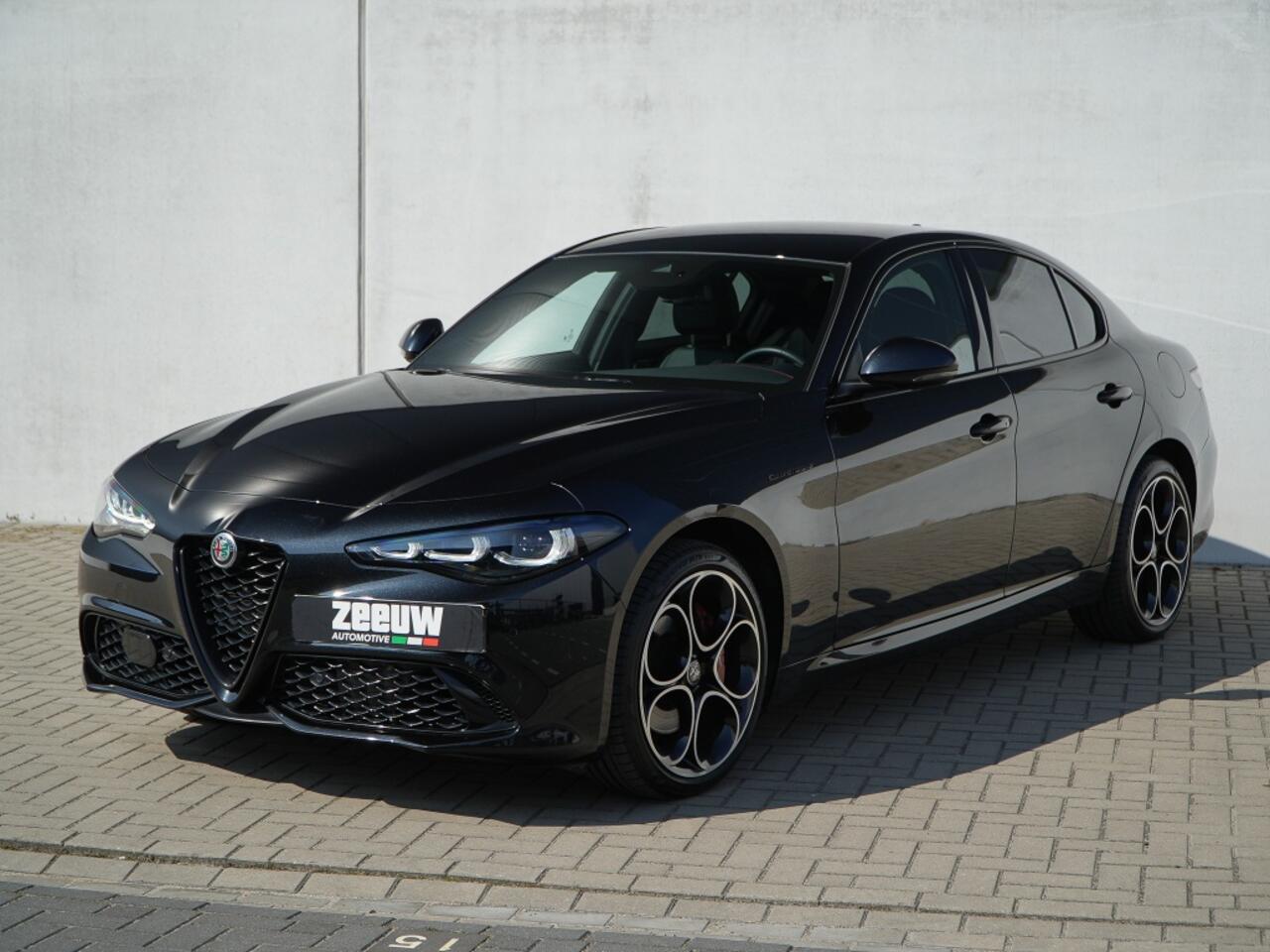 Alfa Romeo GIULIA 2.0 Turbo 280 PK Competizione Q4 AWD | Pano | Veloce | 19"