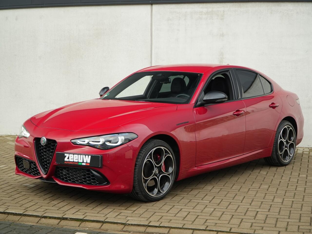 Alfa Romeo GIULIA 2.0 Turbo 280 PK Competizione Q4 AWD | Pano | Veloce | 19"