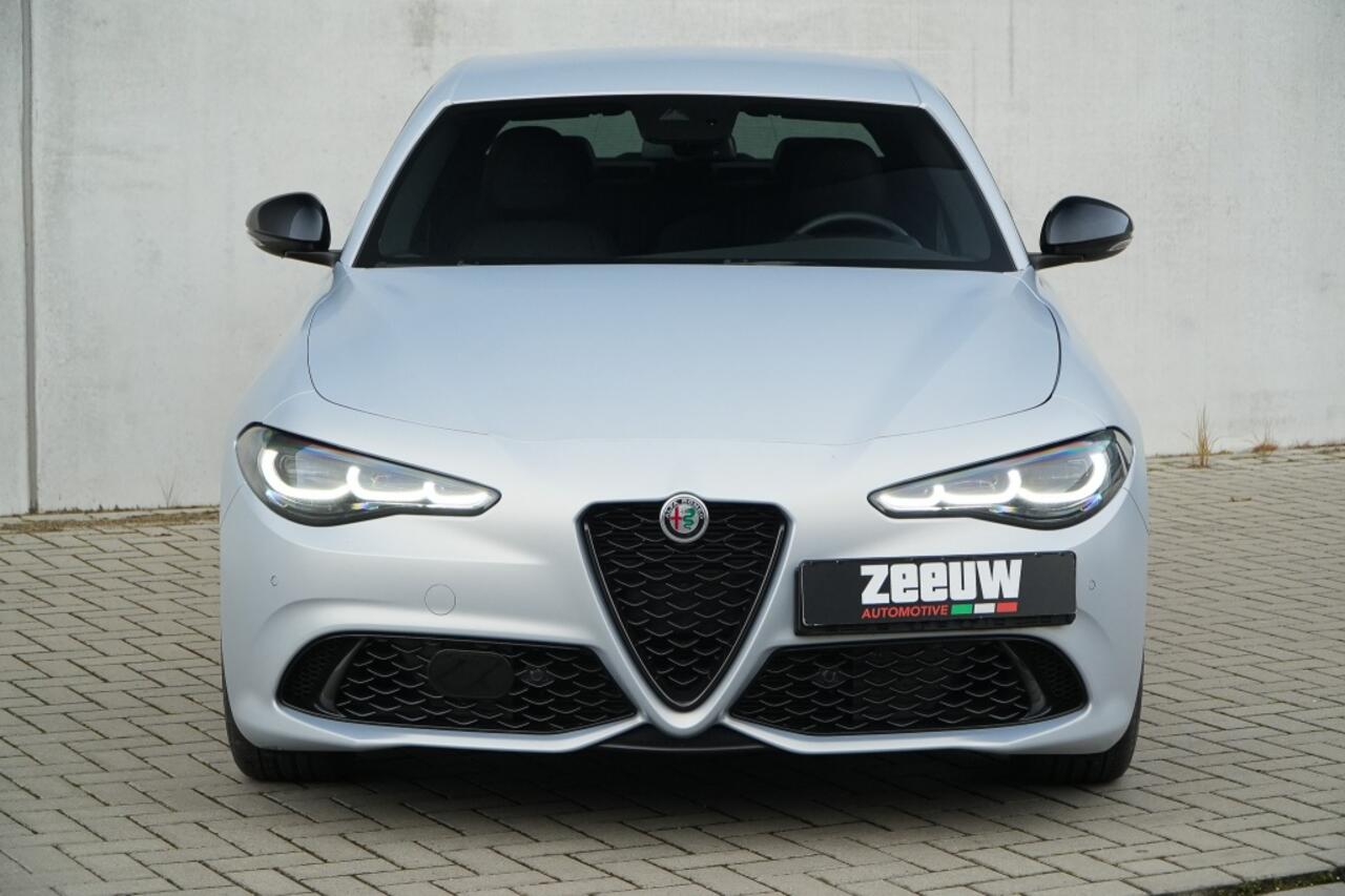 Alfa Romeo GIULIA 2.0 Turbo 280 PK Competizione Q4 AWD | Harman | Veloce | 19"