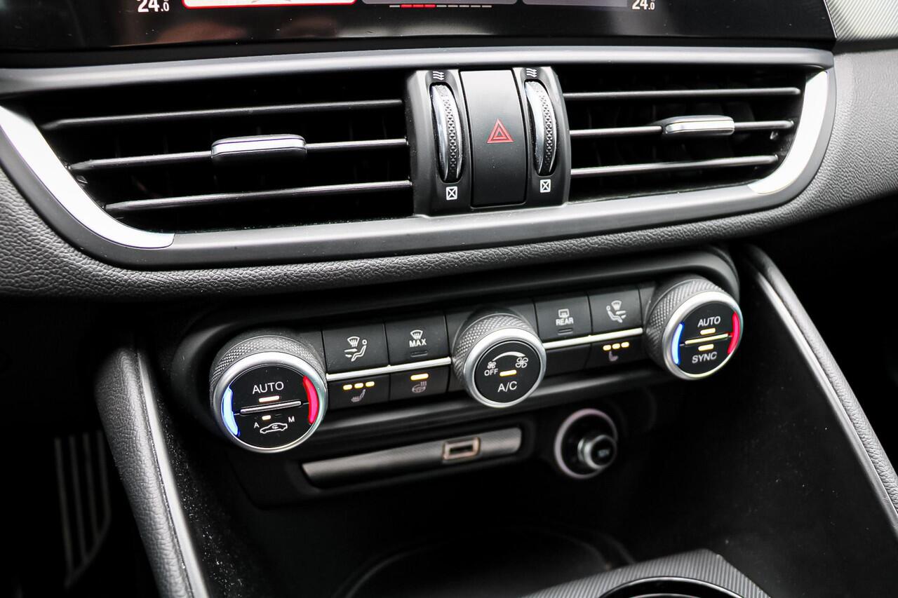 Alfa Romeo GIULIA 2.0 Competizione Q4 / H&K / CARPLAY / ADAPT. SCHOKBREK.