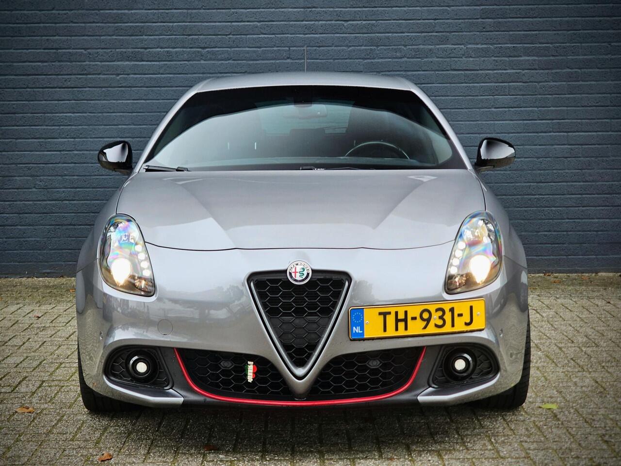 Alfa Romeo GIULIETTA 1.4 Turbo MultiAir Super / TREKHAAK / PACK VELOCE