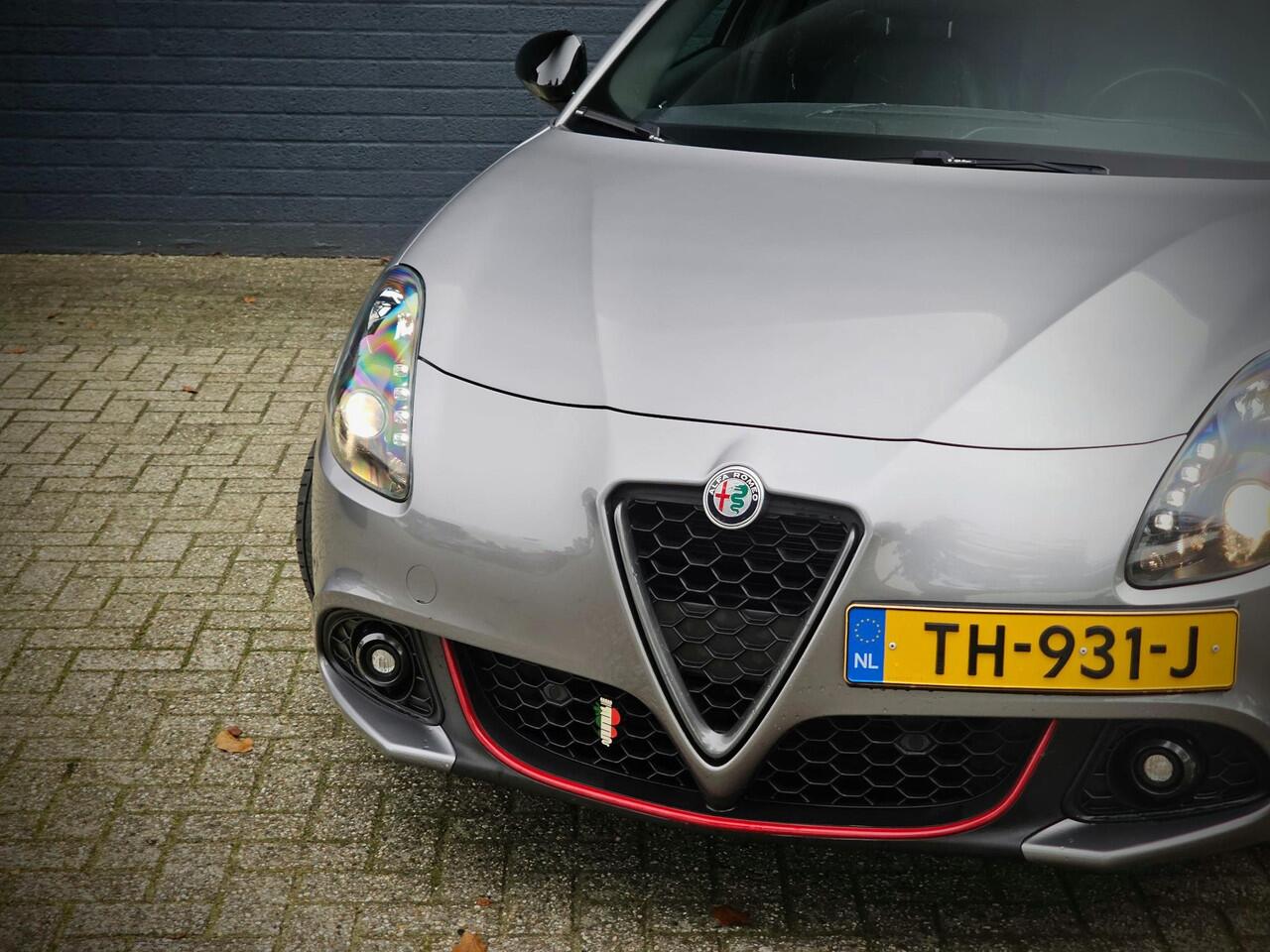 Alfa Romeo GIULIETTA 1.4 Turbo MultiAir Super / TREKHAAK / PACK VELOCE