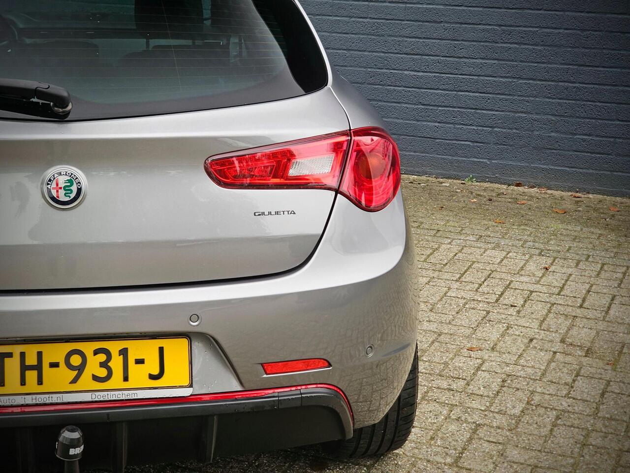 Alfa Romeo GIULIETTA 1.4 Turbo MultiAir Super / TREKHAAK / PACK VELOCE