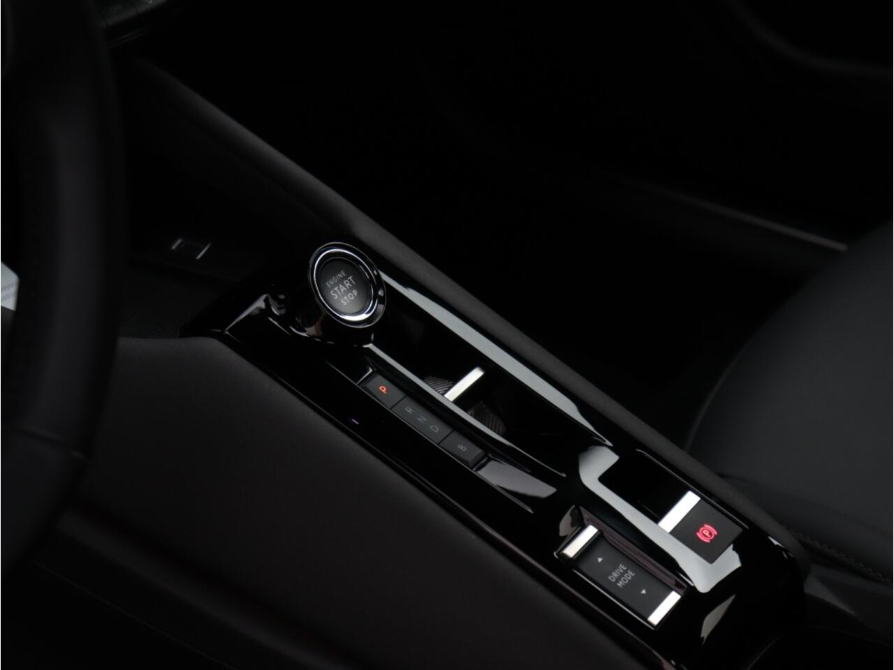 Alfa Romeo Junior Elettrica Speciale 54 kWh | Techno Pack | "Brera Red" | 18"