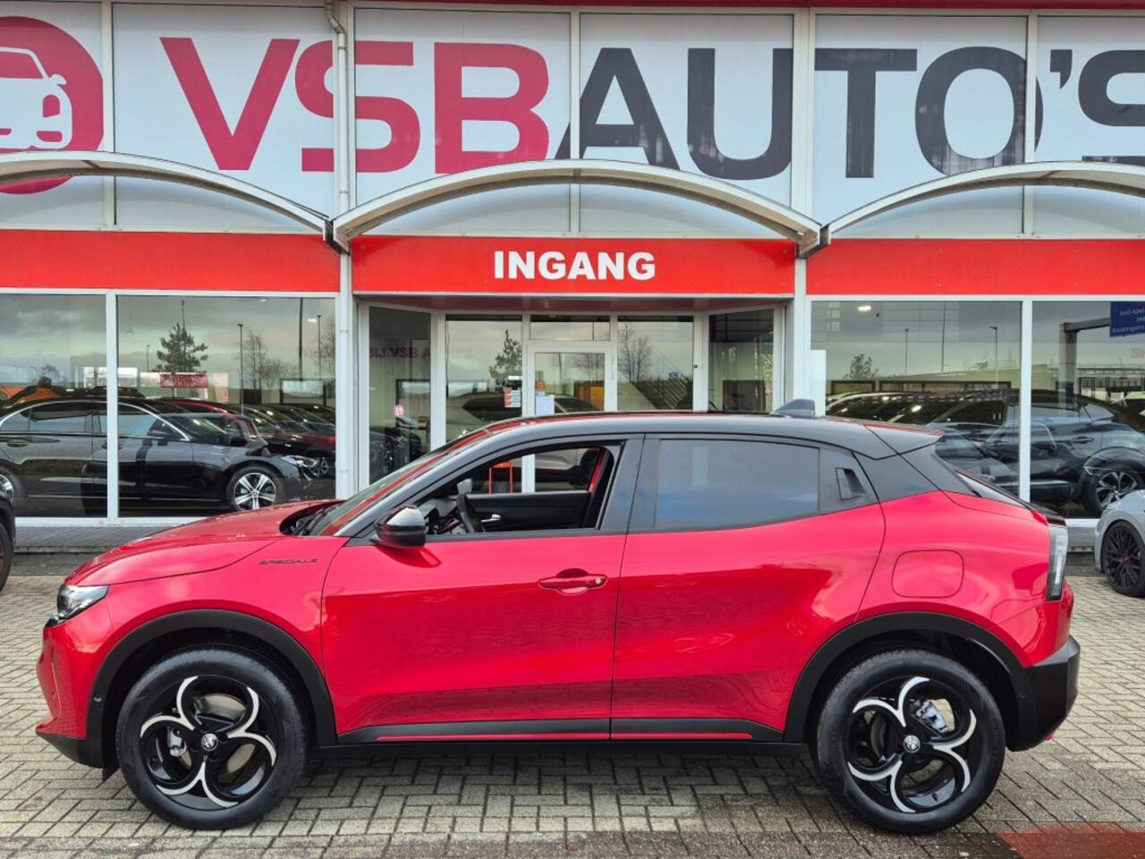 Alfa Romeo Junior 1.2 HYBRID 136PK AUT. VGT-SPECIALE NAVI CAMERA CARPLAY AIRCO LMV PDC