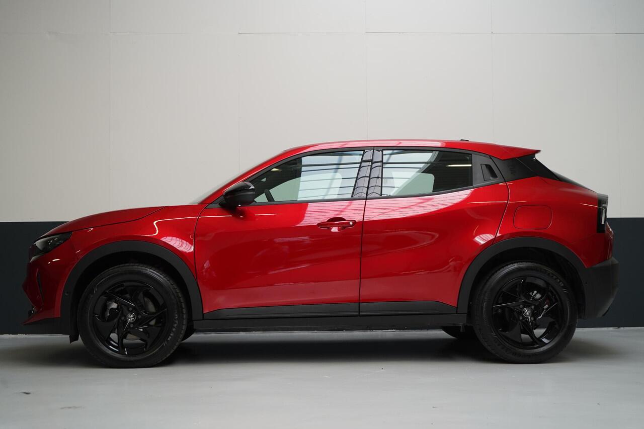 Alfa Romeo Junior 1.2 Turbo 145pk Hybrid Ibrida Speciale | Pack Techno | Adaptive | Navigatie | Achteruitrijcamera