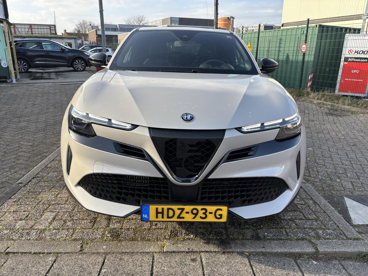 Alfa Romeo Junior 1.2 Turbo Hybrid Ibrida Speciale ALL-IN RIJKLAARPRIJS/Navi/Keyless/Camera/18"Velgen