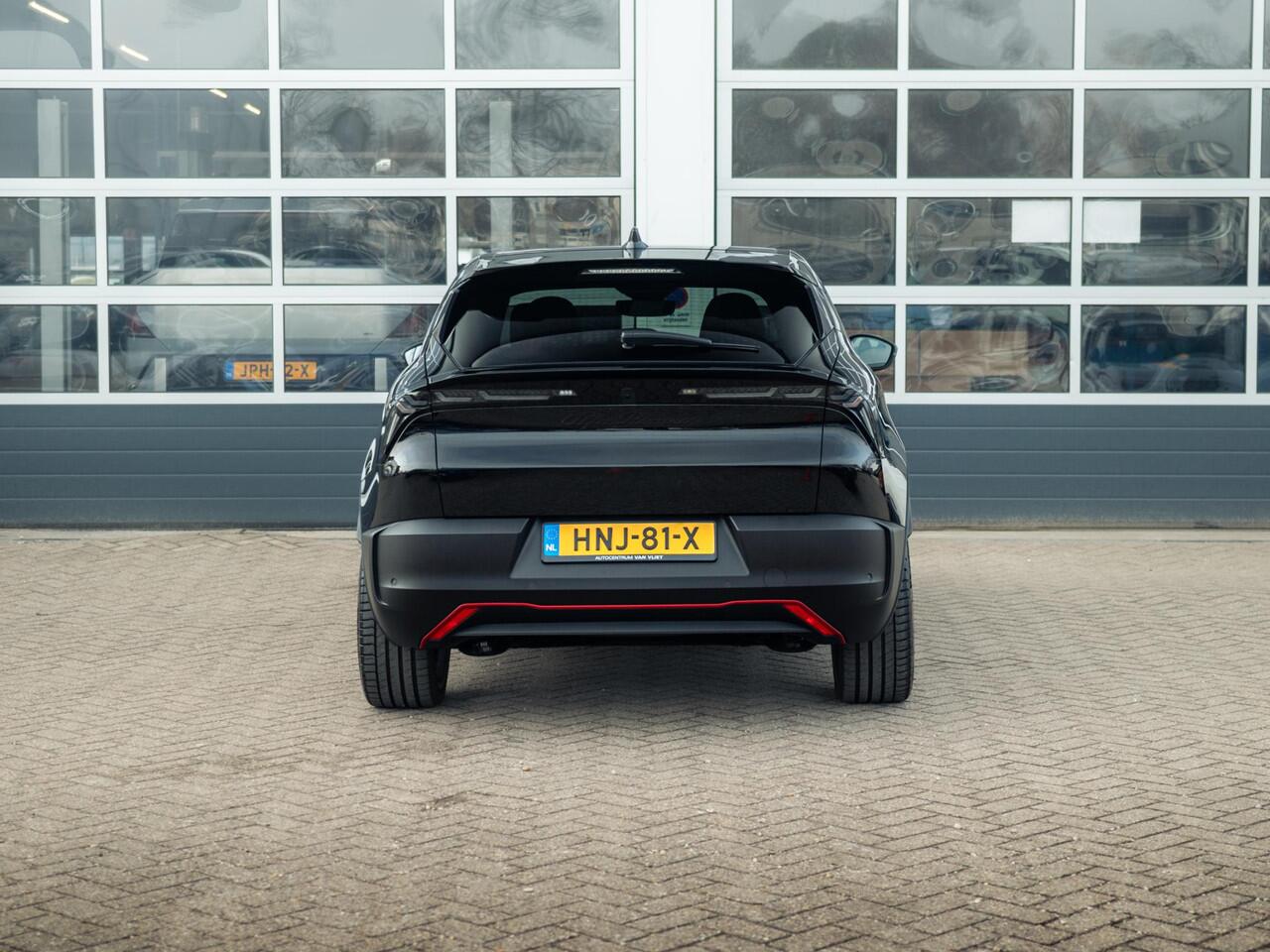 Alfa Romeo Junior Elettrica Veloce 54 kWh | 280pk | Clima | Navi | Adapt. Cruise | Keyless | Camera | BSM