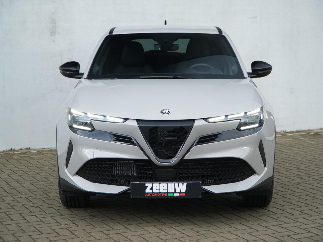 Alfa Romeo Junior 1.2 Turbo 136 PK Ibrida Speciale | Techno | Direct Leverbaar