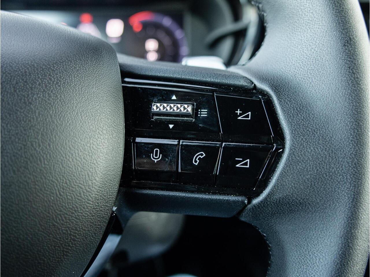 Alfa Romeo Junior 1.2 Turbo Hybrid Ibrida Speciale | ACC | LED |