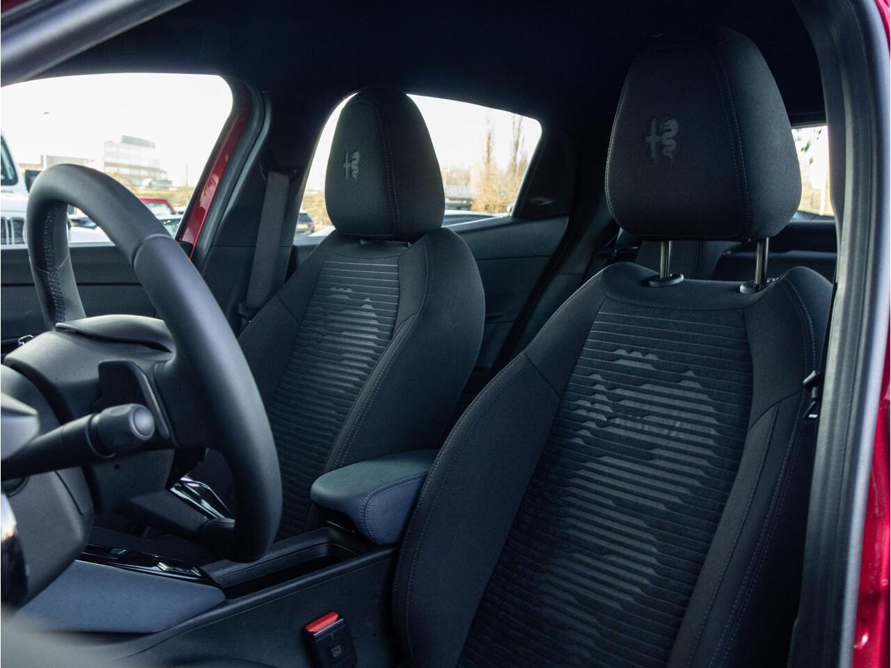 Alfa Romeo Junior 1.2 Turbo Hybrid Ibrida Speciale | ACC | LED |