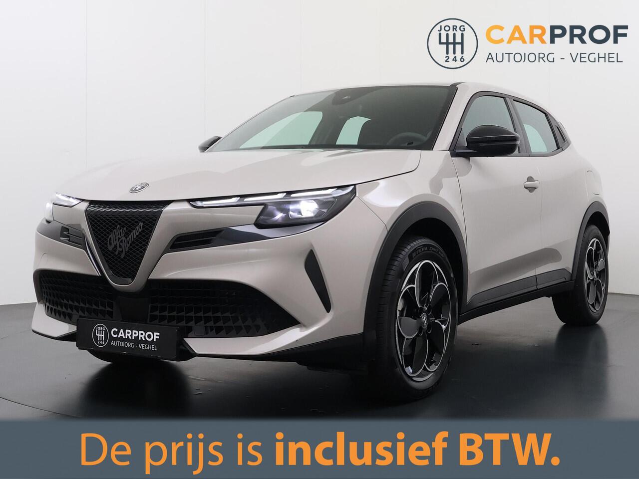 Alfa Romeo Junior Elettrica 54 kWh LMV | Apple CarPlay |