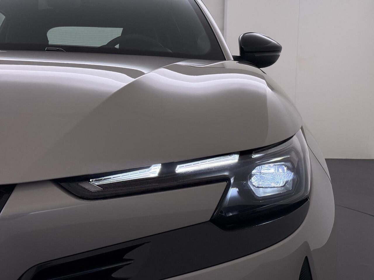 Alfa Romeo Junior Elettrica 54 kWh LMV | Apple CarPlay |