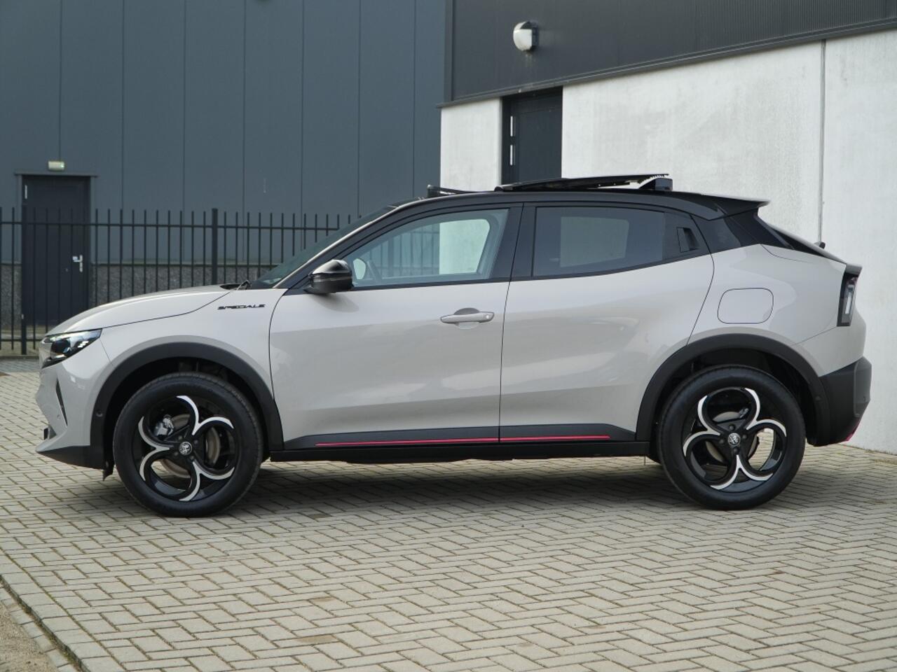 Alfa Romeo Junior 1.2 Turbo 136 PK Ibrida Speciale | Techno | Pano | Direct Leverb